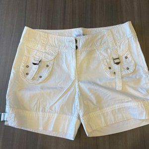 2 pairs of cute white short shorts